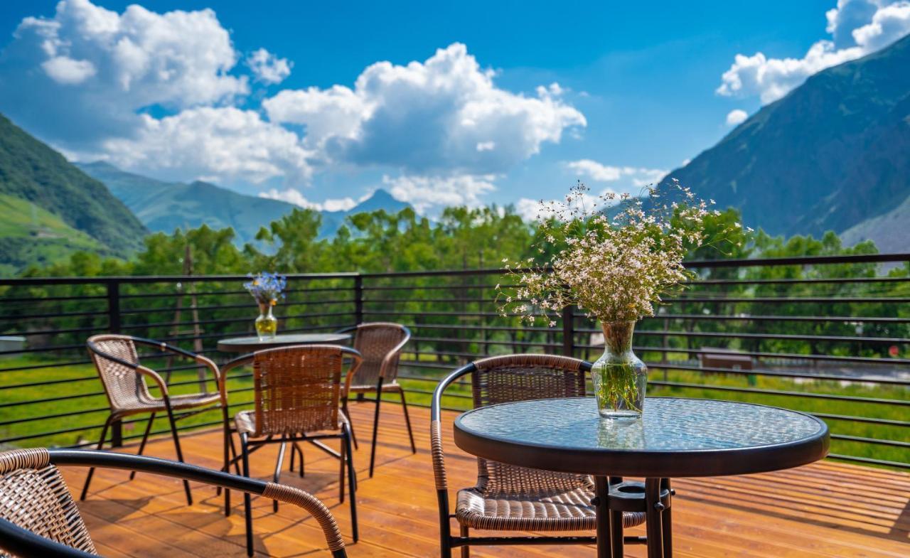 Hotel Darchi Kazbegi Ngoại thất bức ảnh